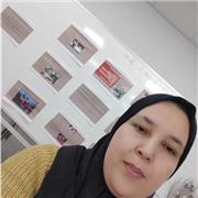 Je donne des cours d'arabe pour les enfants en primaire et aussi pour les femmes.